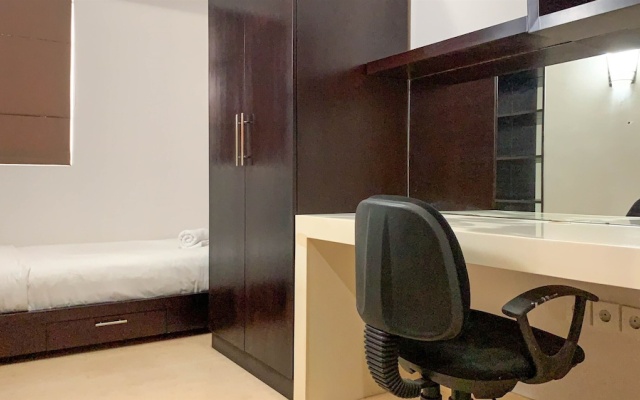 Comfort And Minimalist 2Br At Maple Park Sunter Apartment – Guest Rooms – Jakarta