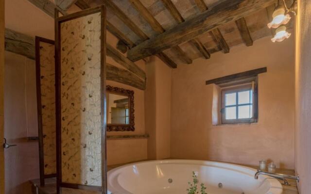 Beautiful Luxury Independent Villa With 13 Sleeps -prugnolo