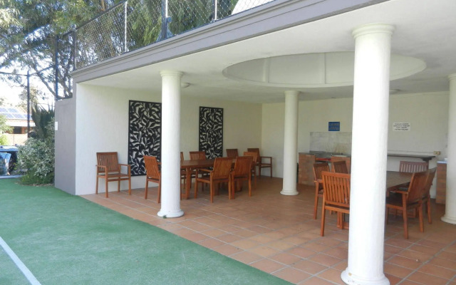 Beachside Resort - Kawana Waters