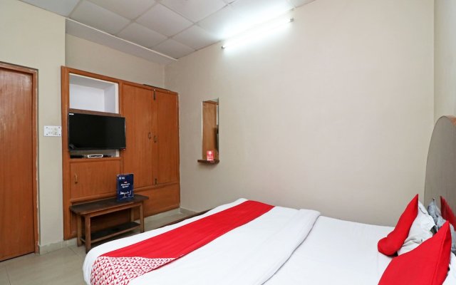 OYO 23721 Bd Guest House