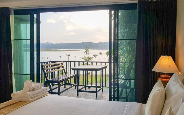 Phornpailin Riverside Resort