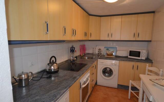 Beautiful 4-Bed det villa private pool sea views