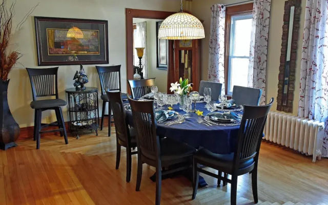 Miller House By the Bay