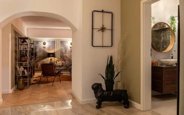 Bagheera and Mowgli in Bucure ti