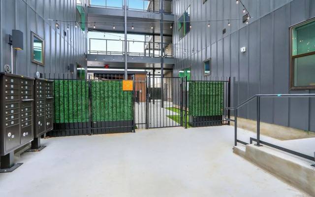 Pure Texas Poolside Oasis Steps to Entertainment