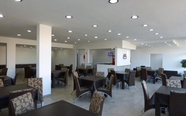Pinar Del Lago Hotel