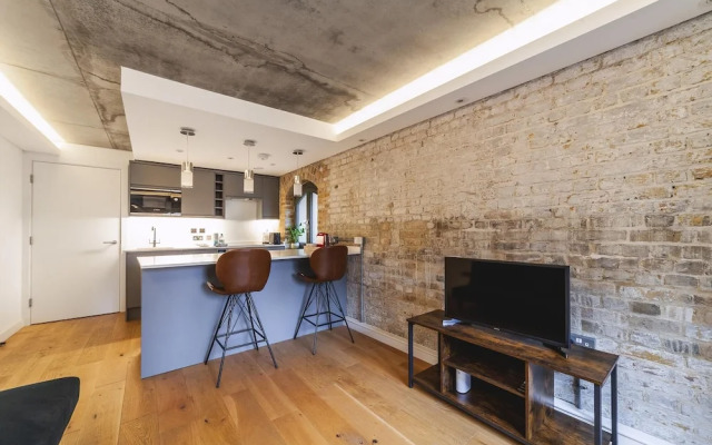 Industrial-chic Flat Near Tower Bridge
