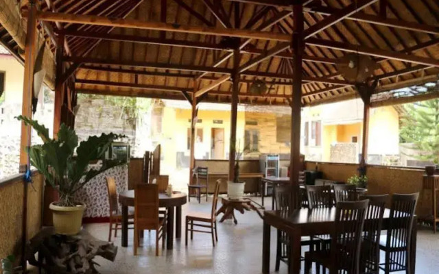 Ijen Resto Banyuwangi Guest House