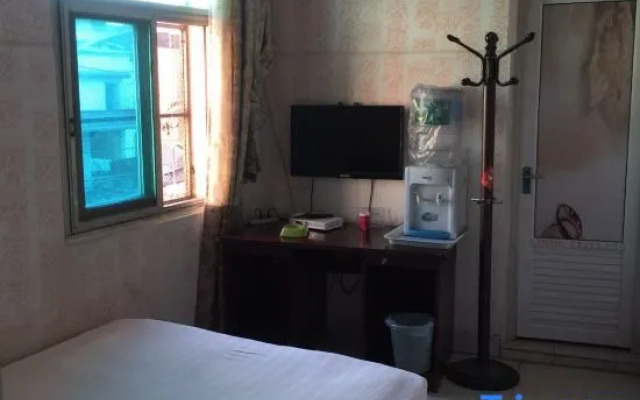 Ruili Penglin Hostel