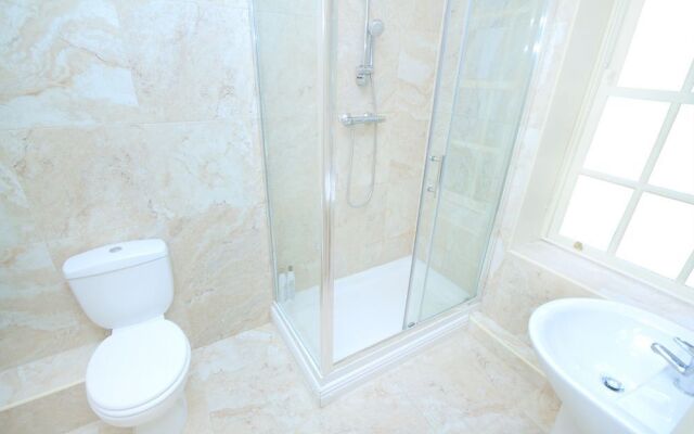 Beautiful Templebar Luxury Suite
