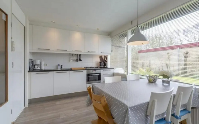 Detached Holiday Bungalow With Garden