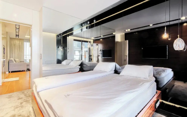 Imperial Apartments - Aquarius VI