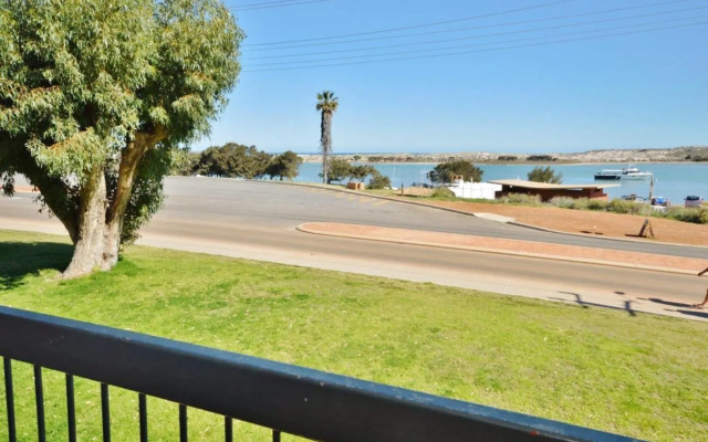 Riverview Holiday Apartment 12 - Kalbarri WA