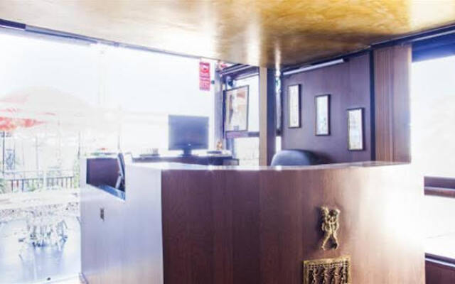OYO 3360 Hotel Ganga