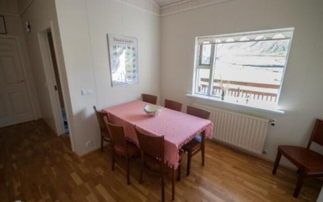 Guesthouse Borg-Njardvík