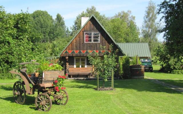 Aavikunurga Guesthouse