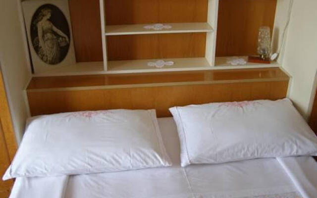 Apartment Cvite