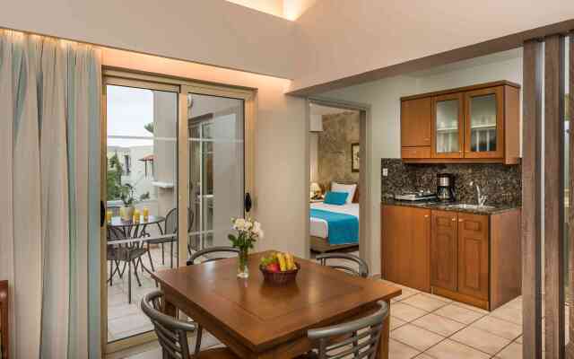 Elotis Suites