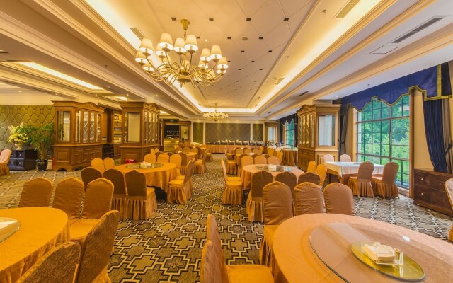 Howard Johnson Life Mountain View Chengdu