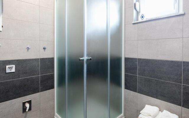 Lovely Apartment in Novalja near Sea Beach