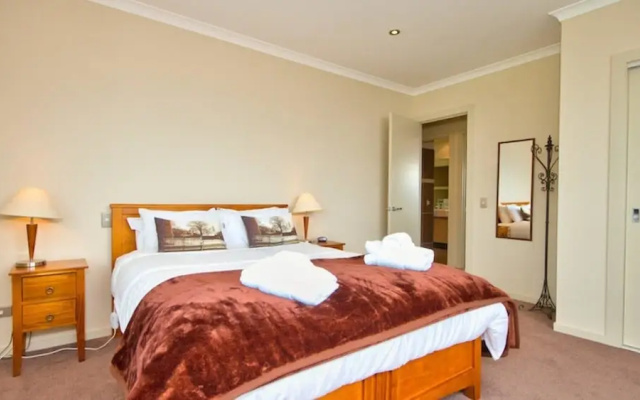Heavenly View on Hensman – Guest Rooms – Queenstown