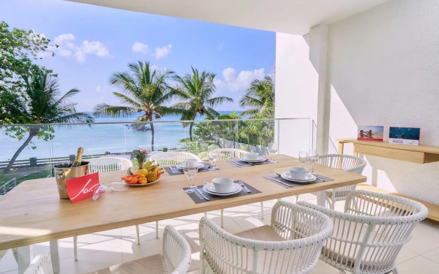Les Estivales Beachfront Suites & Penthouses with LOV