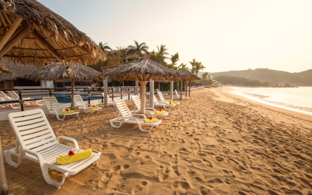 Park Royal Beach Huatulco – All Inclusive