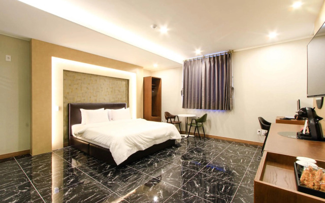 The King Hotel