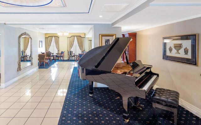 Canterbury International Hotel