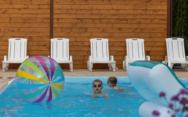 Holiday Homes With Pool, Rewal