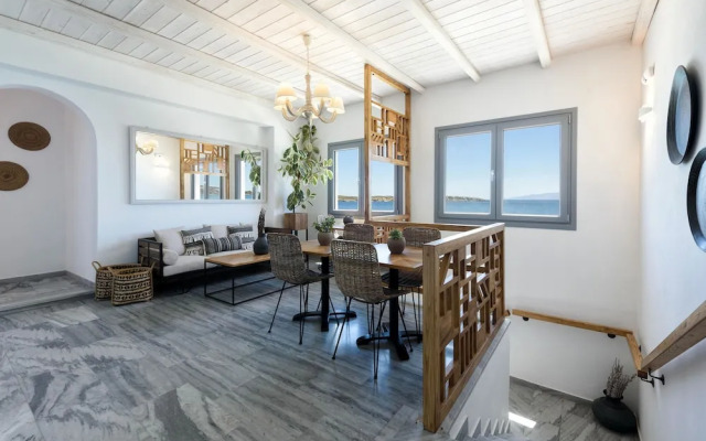 Blue Waves Suites & Apartments