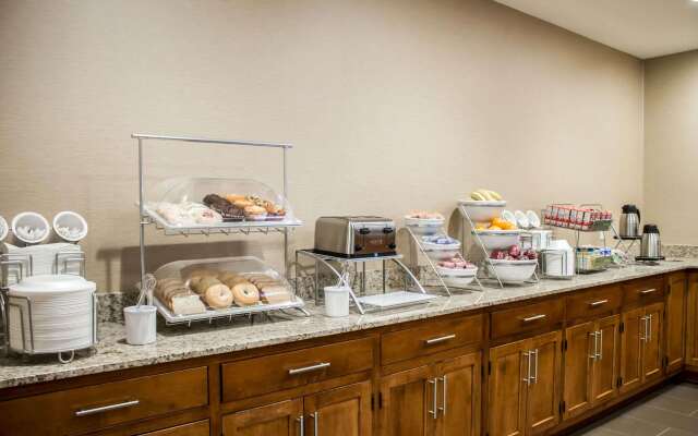 Comfort Suites Hartville - North Canton