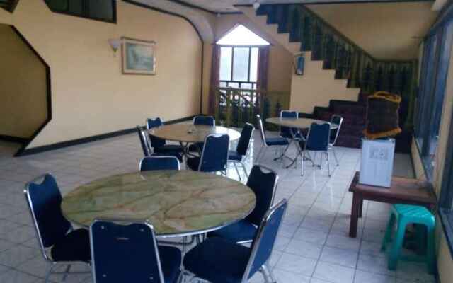 Hotel Harmoni Indah Ii