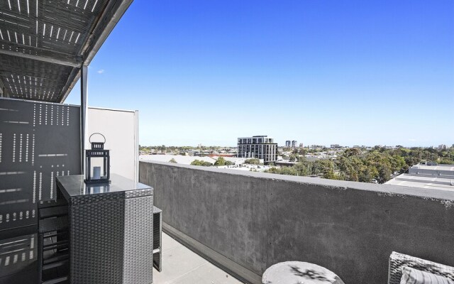 Roomerang at Montague Tower