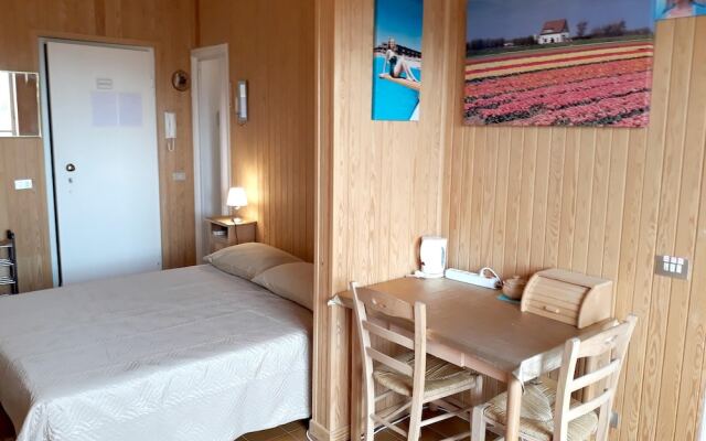 Studio in Voghera, With Wonderful City View and Furnished Terrace