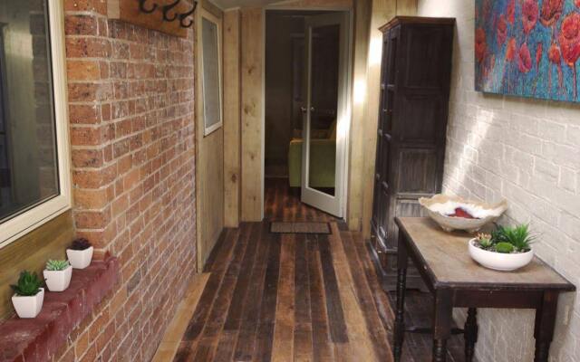 Latrobe Art Apartments