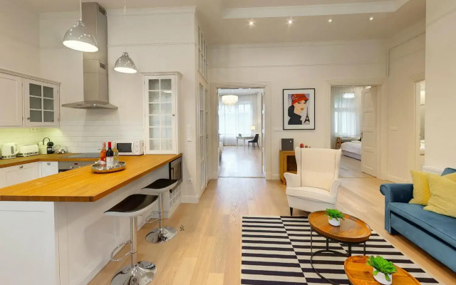 Romantic riverview bestern