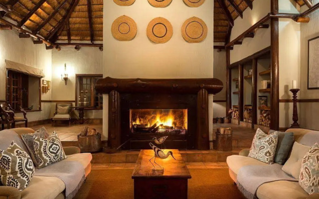 Thornybush Waterside Lodge