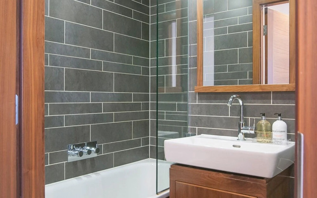 Luxurious 1 Bed Cardiff City Centre Apartment