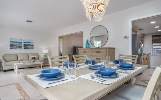 Nokomis Home Close to Beach