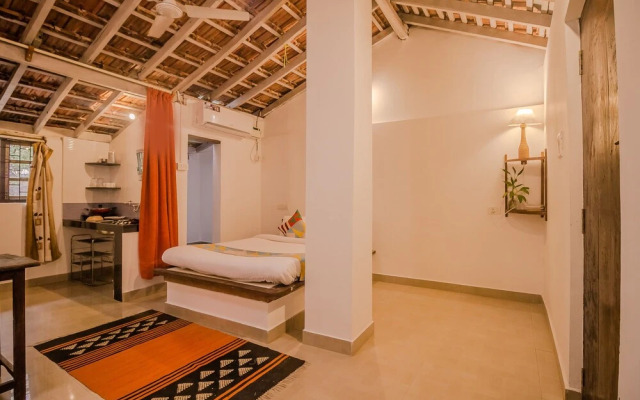 OYO Home 19189 Designer Studio