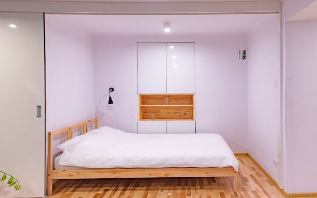 Apartment No. 2a at Main Square by AS