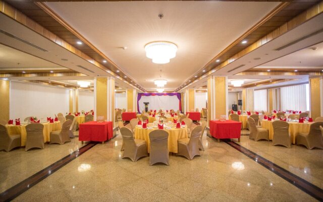 Golden Hotel