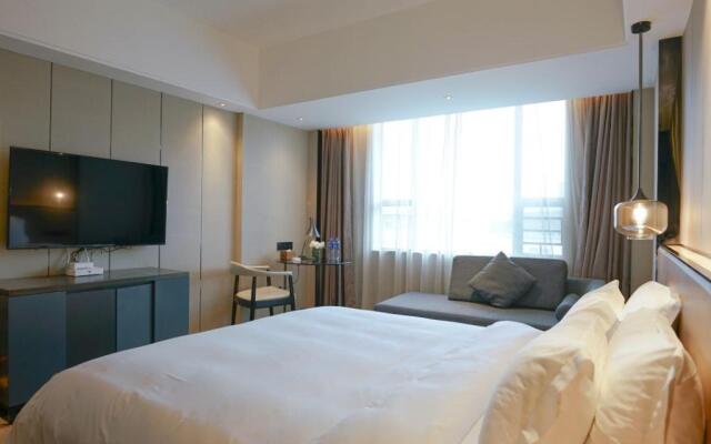 Paco Hotel (Guangzhouta Datang Metro Station)