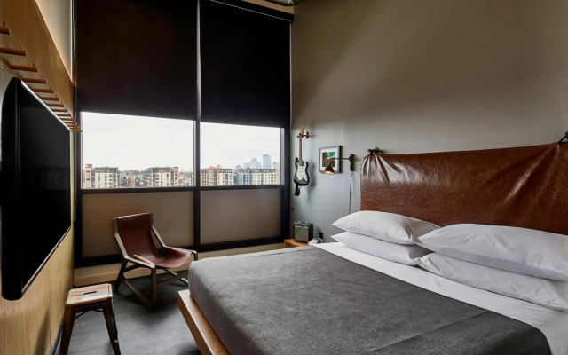 MOXY Minneapolis Uptown
