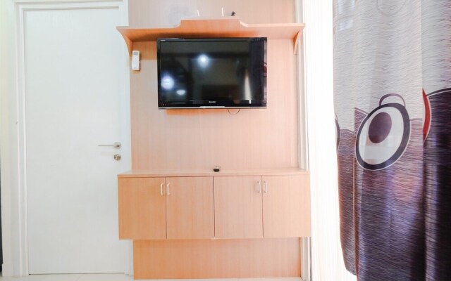 Pool View Green Pramuka Apartment near Shopping Mall