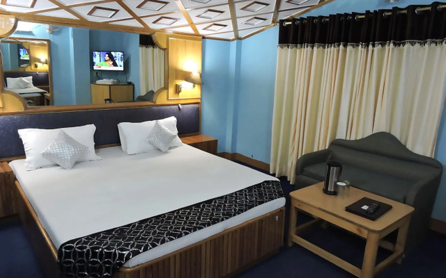 Hotel Chaman Palace