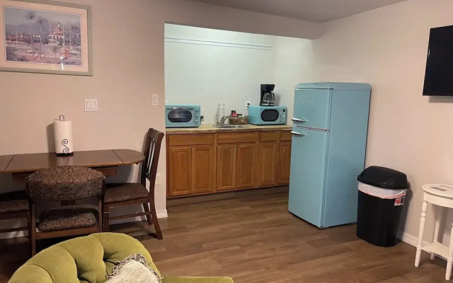 Nature Coast Inn and Cottages