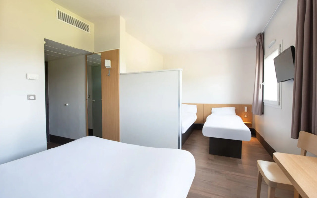 B&B HOTEL Creil Chantilly