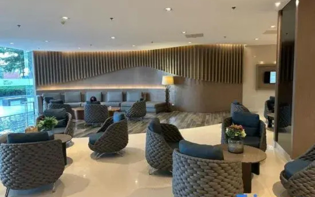 Modern Studio Condo - Shore near MOA 403